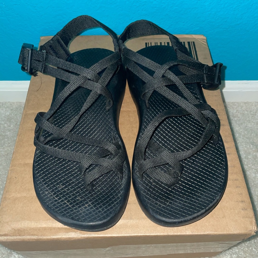 NEW CHACOS!! Women’s Size 6